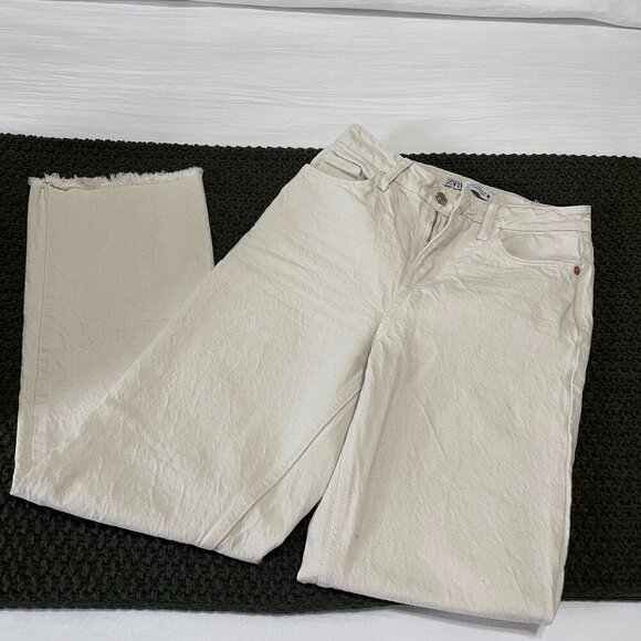 ZARA Straight Leg Jean - Picture 2 of 4